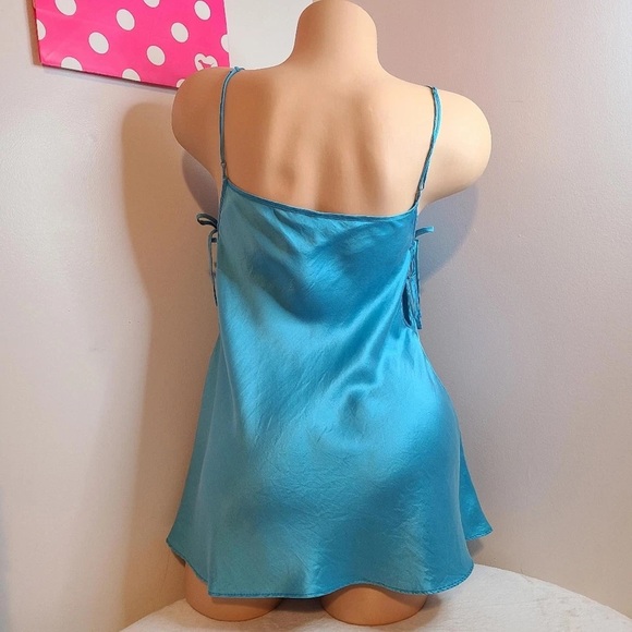 1999 Victoria’s Secret Silk Slip - Picture 3 of 6